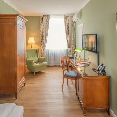 Hotell Arador 3*