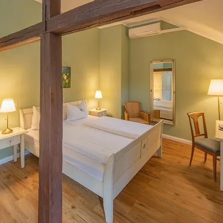Hotell Arador 3*