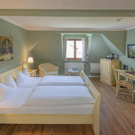 Hotell Arador 3*