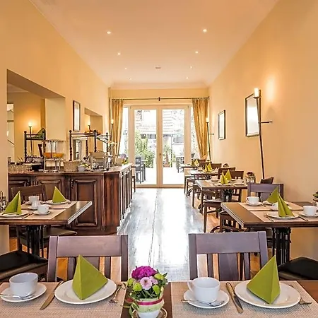 Hotel Arador Kronau