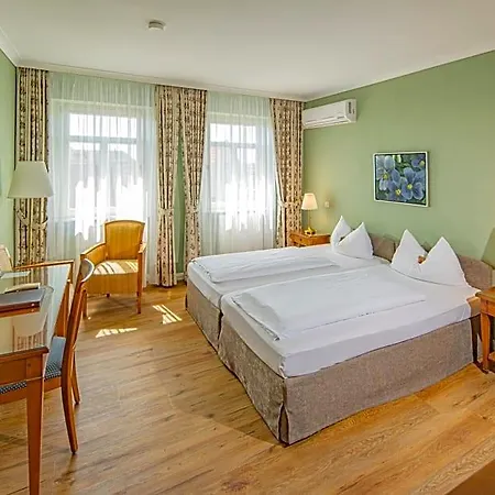 Hotel Arador Kronau