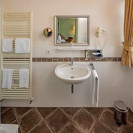 Hotel Arador Kronau