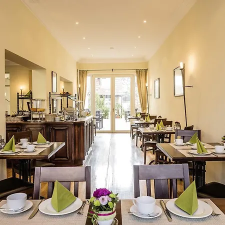 Hotell Arador